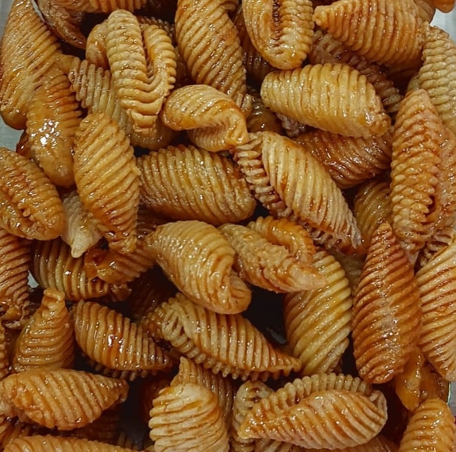 ঝিনুক পিঠা (Jinuk Pitha)